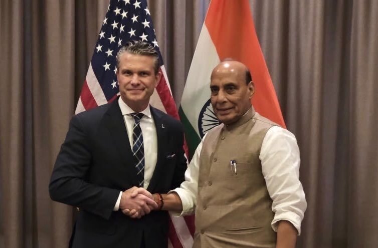 Rajnath Singh meets US Secretary of War